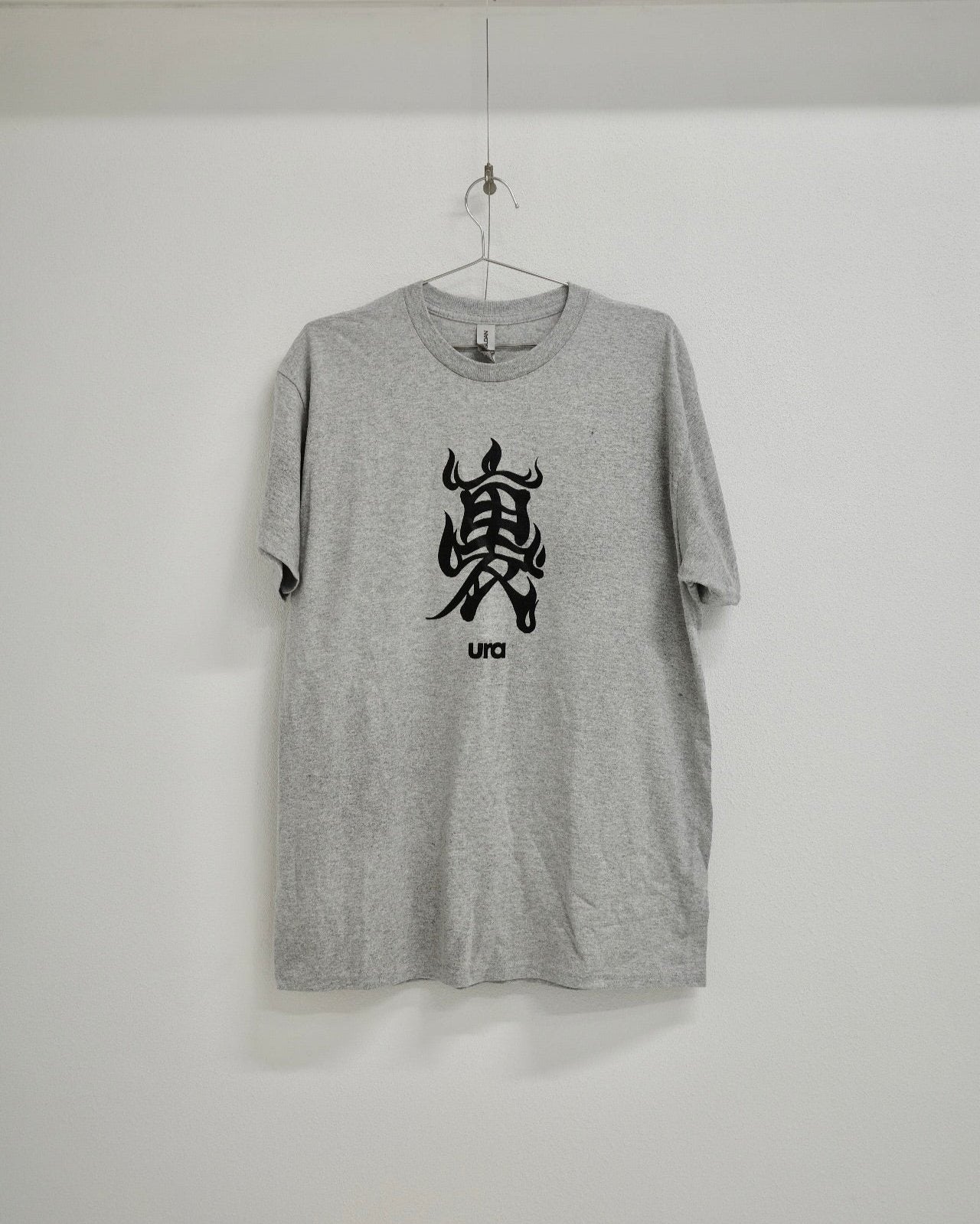 立ち飲みuraのオリジナル「裏」Tシャツ