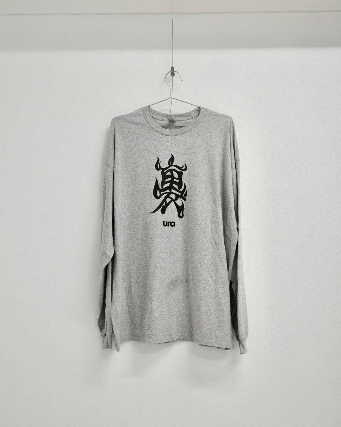 立ち飲みuraのオリジナル「裏」ロングスリープTシャツ
